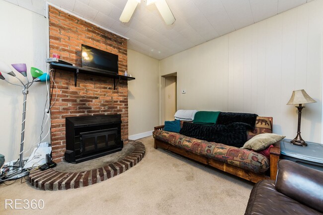 Building Photo - 2 br, 1 bath House - 236 Plymouth St Mt Wa...