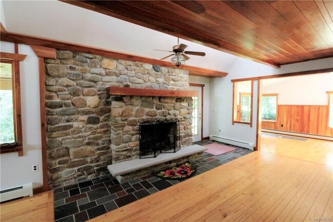 Foto del edificio - 7138 Kellogg Hill Rd