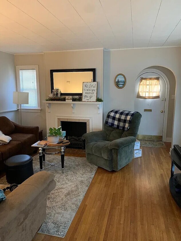 Foto del edificio - 3437 Edgemont St