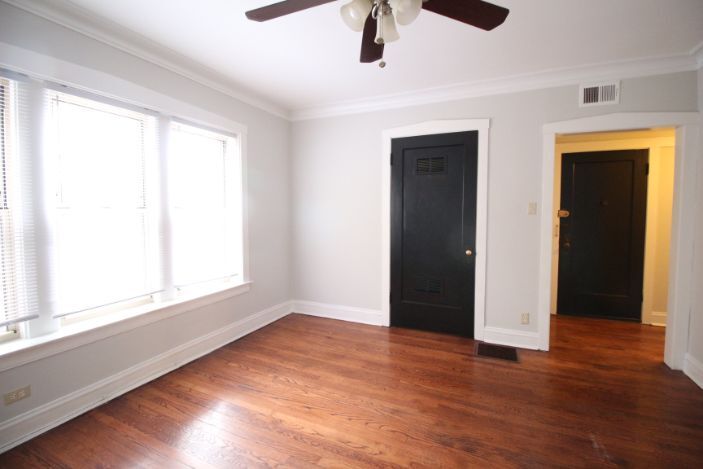 Primary Photo - 1512 W Rosemont Ave
