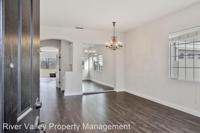 Building Photo - 4 br, 2 bath House - 170 Opus Circle