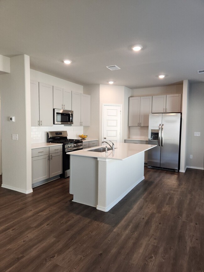 Foto del edificio - 260 Gallant Front Trl