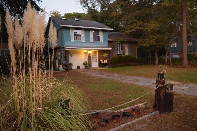 Building Photo - 4310 Edgedale Dr