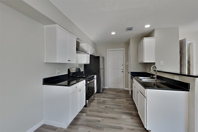 Building Photo - 4631 Daisy Meadow Dr