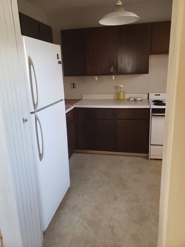 Kitchen - 2027 Ridge Ave