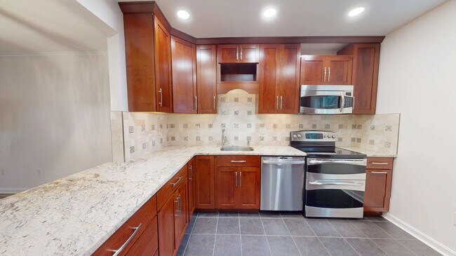 Foto del edificio - Rare Secluded Two Bedroom Arlington Townho...