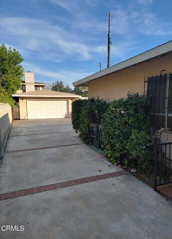 Building Photo - 1492 N Arroyo Blvd