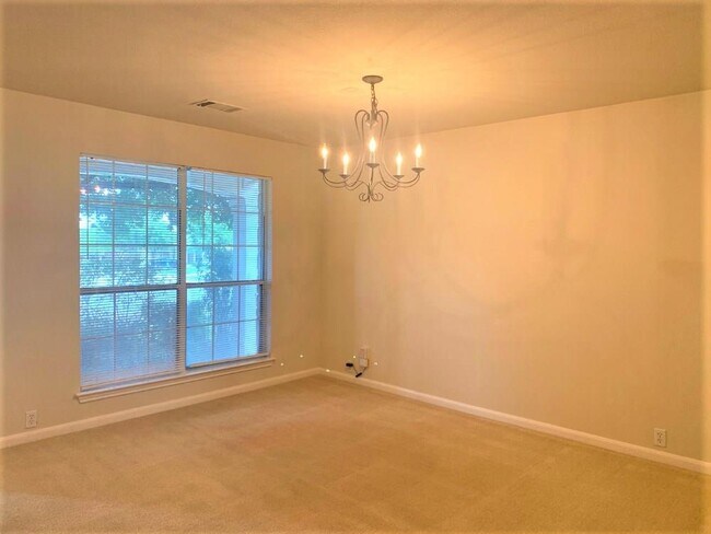 Building Photo - 840 Rusk Rd