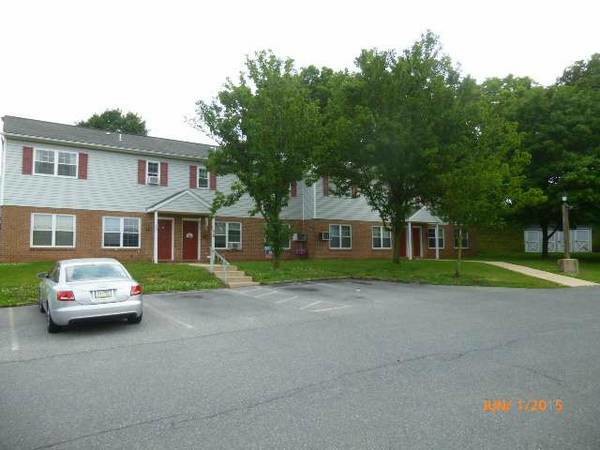 Front of Units - 196 Stone House Ln