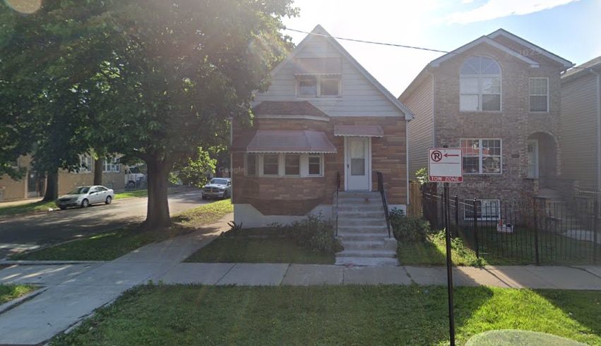 Primary Photo - Freshly Renovated 5-Bedroom Home in South Chicago – Available Oct 15