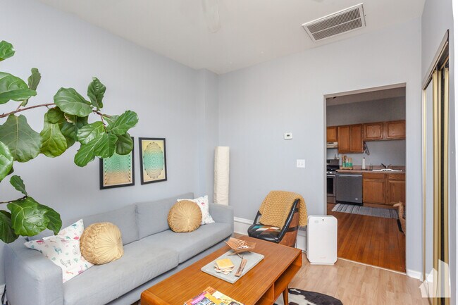 Foto del edificio - 1324 W 19th St