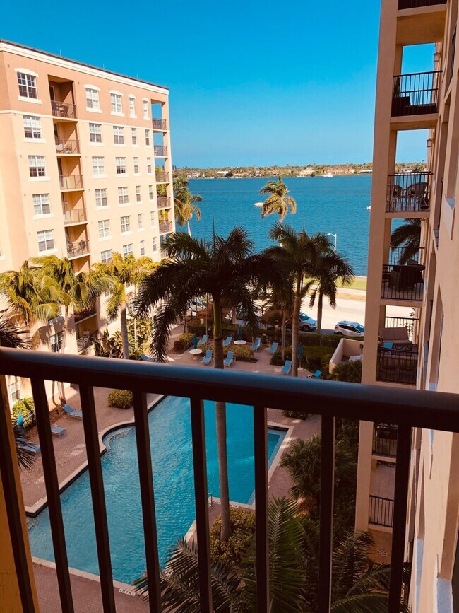 Foto del edificio - 1801 N Flagler Dr