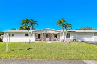 Building Photo - 10600 SW 80th Ct