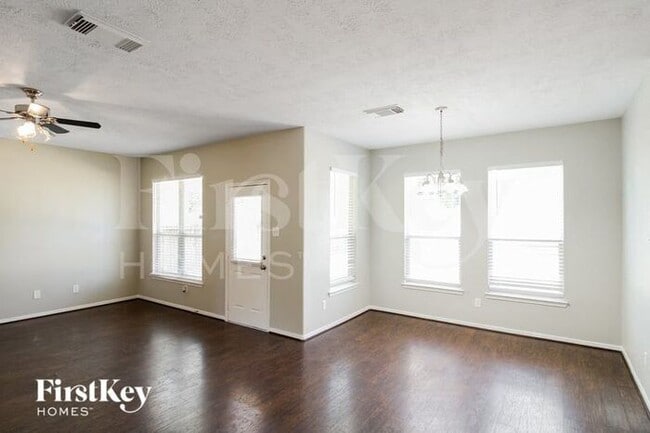 Building Photo - 11311 Northam Dr