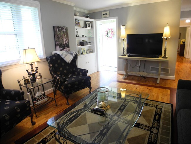 Building Photo - 5528 Habersham St