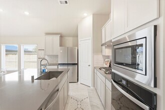 Building Photo - 10526 Cabot Trl