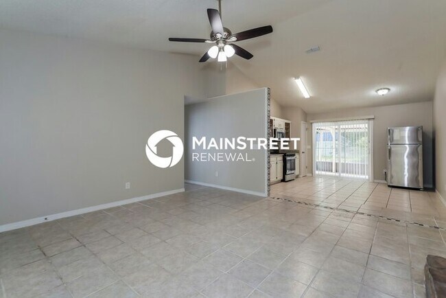 Building Photo - 3 Bedroom Pet-Friendly Home in JACKSONVILLE, FL with Main Street Renewal