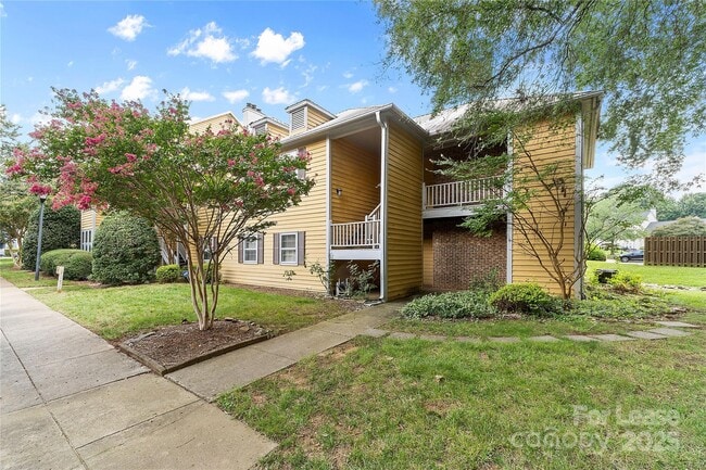 Building Photo - 3224 Selwyn Farms Ln