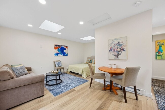 Building Photo - Newly Built ADU! (2 Week's of free rent)