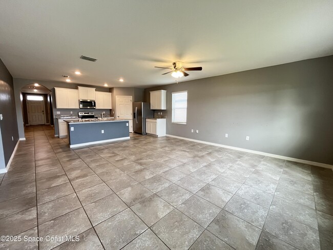 Foto del edificio - 3743 Coachman Ln SE