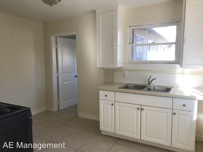 Building Photo - 9336 Ben Nevis Blvd