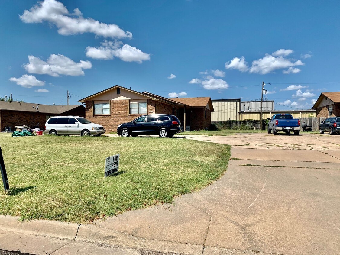 Primary Photo - 3214-3216 27th