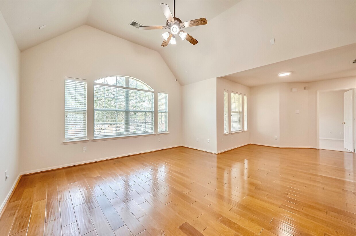 Foto del edificio - 5506 Flower Grove Ct