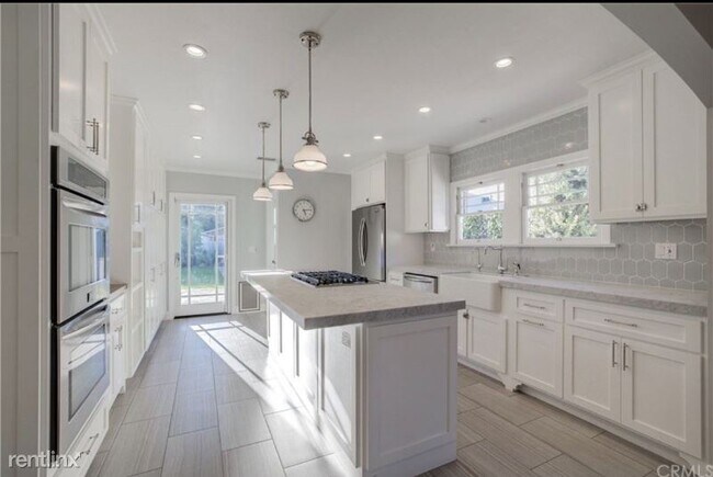 Foto del edificio - 3 br, 2 bath House - 221 N Berkeley Ave
