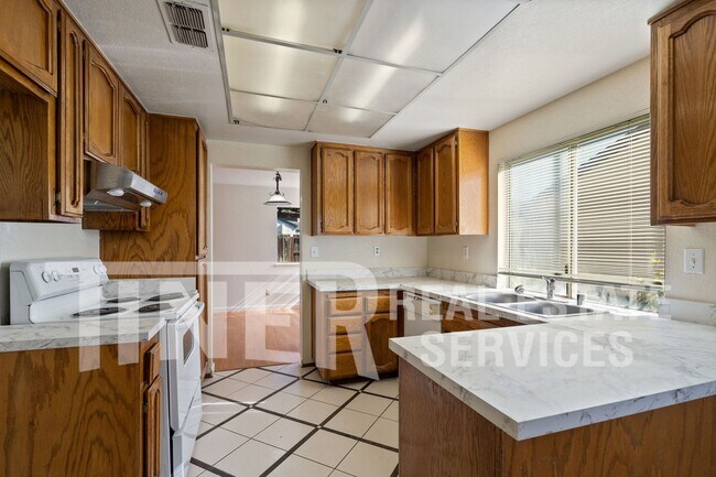 Building Photo - 8057 Helmsdale Dr