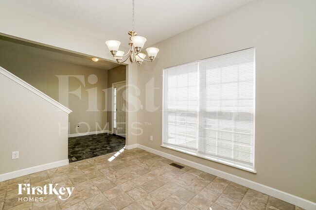 Foto del edificio - 7146 Rillford Rd