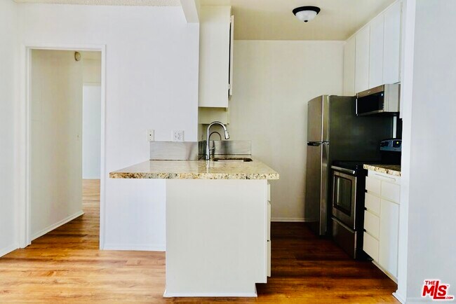 Foto del edificio - 7742 Redlands St