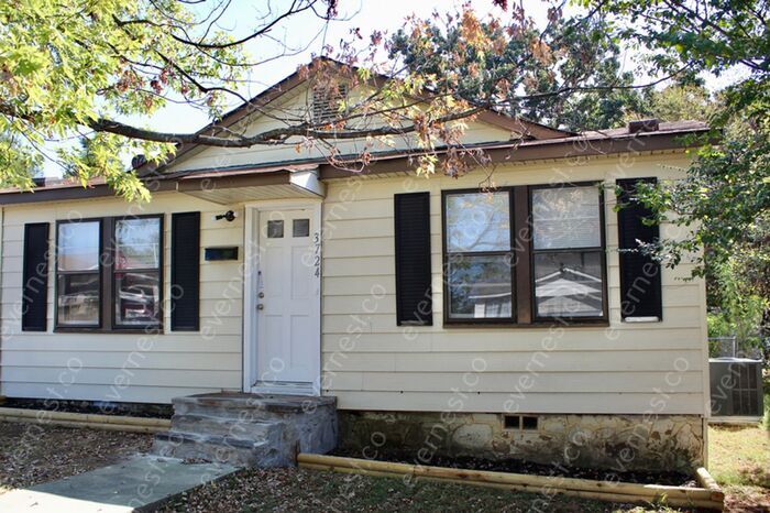 Foto principal - 3 BED & 1 BATH / PET-FRIENDLY / S8 ACCEPTED