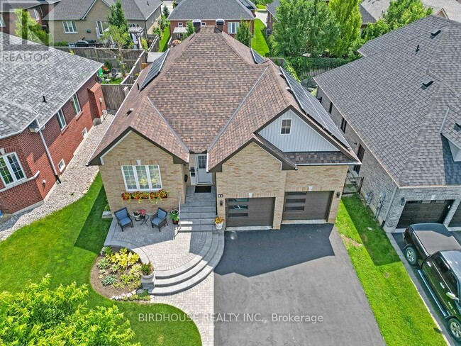 Building Photo - 21 Ellis Cres