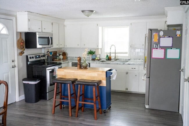 Foto del edificio - 1628 Dreher Island Rd