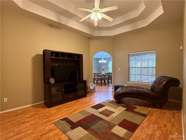 Foto del edificio - 14 Nora Dr