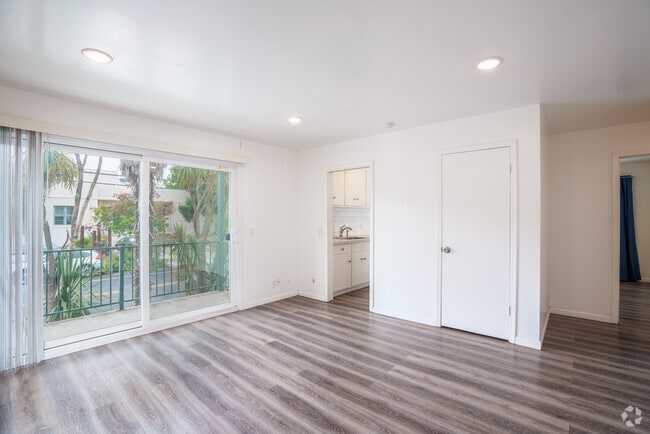 Interior Photo - 1634 Milvia