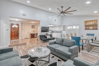 Building Photo - 11618 Corona Ln