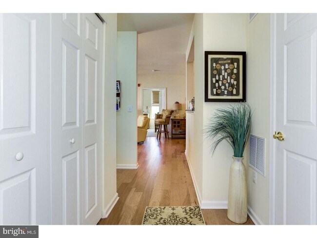 Foto del edificio - 4045 Derby Ct