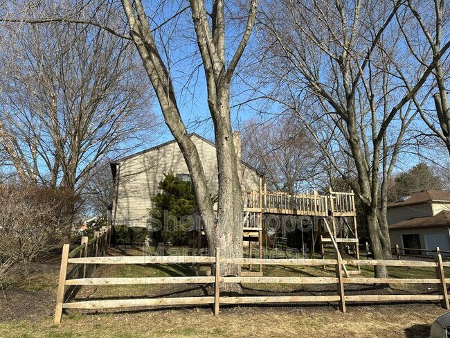 Building Photo - 476 Brights Ln