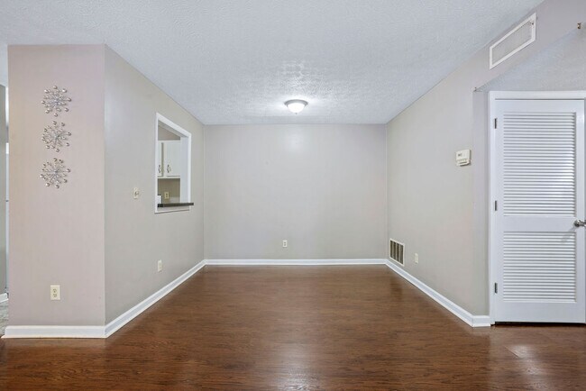 Foto del edificio - 1101 Wynnes Ridge Cir SE