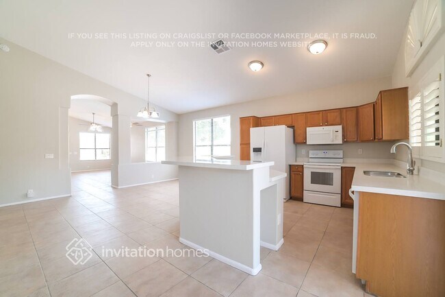 Foto del edificio - 20448 N 40th Ave