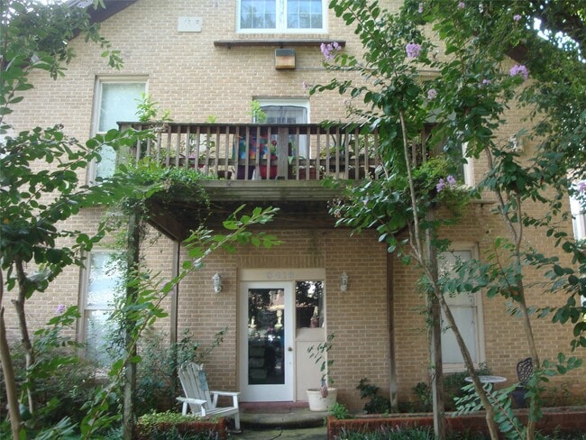 Building Photo - 3416 Morrison St
