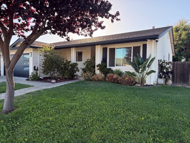 Foto del edificio - 3415 Isherwood Pl