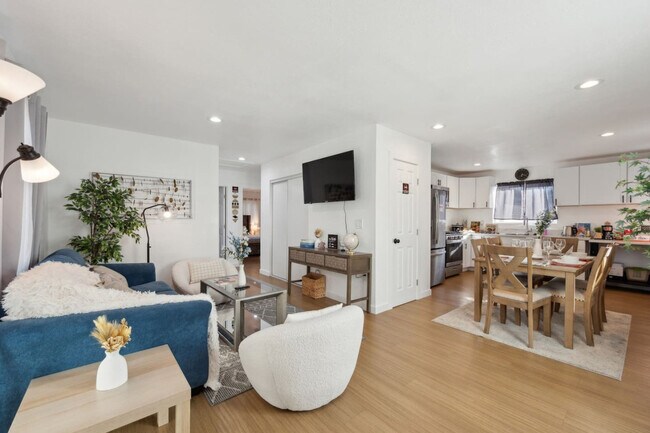 Foto del edificio - 5831 Greycourt Ave