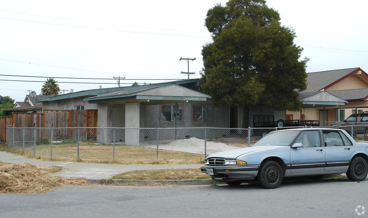 Building Photo - 2259-2261 Angie Ave