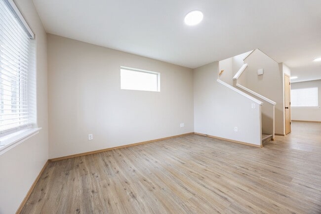 Photo - 4Bed/2.5 Bath available in SE Portland House