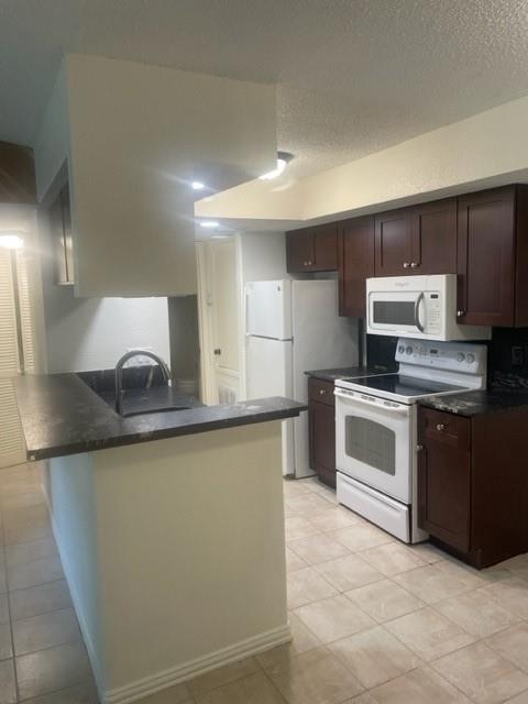Foto del edificio - 17331 Red Oak Dr