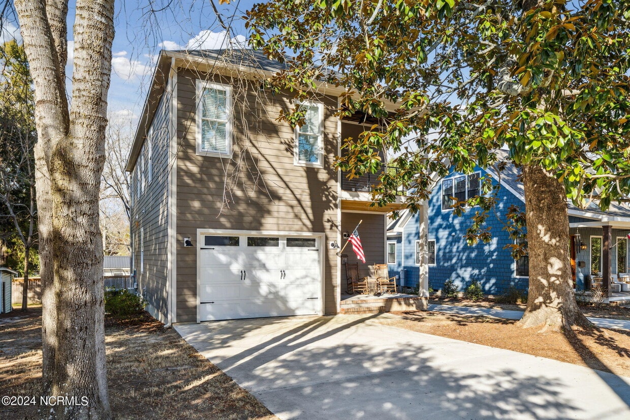 Primary Photo - 432 N Bennett St