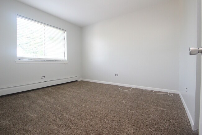 Building Photo - 14840 Ketelaar Dr