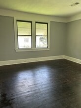 Building Photo - 408 4th St